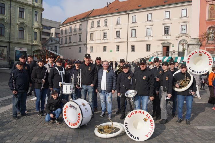 GODBA LUKOVICA